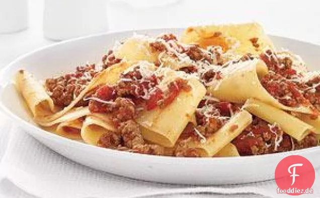 Pappardelle mit würziger Fleischsauce