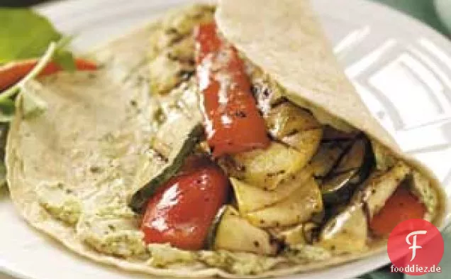 Gegrillte vegetarische Tortilla-Wraps