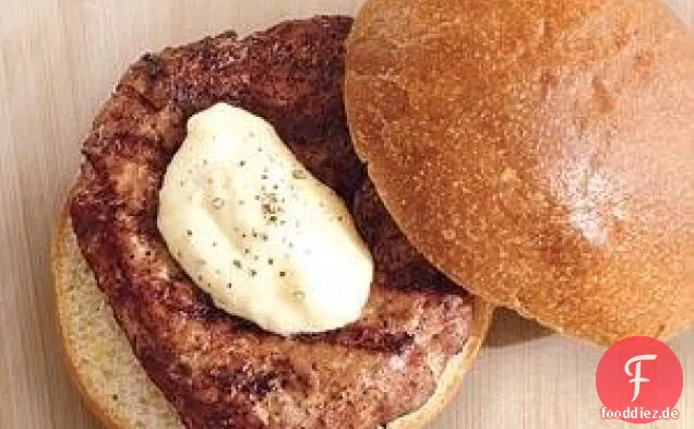 Truthahn-Burger mit Caesar-Aufstrich