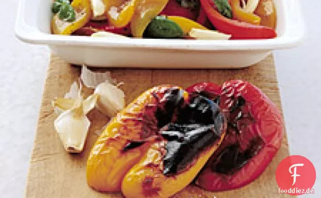 Geröstete Paprika mit Knoblauch und Basilikum