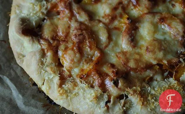 Butternut Squash und gerösteter Knoblauch Galette