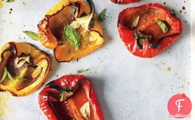 Geröstete Paprika mit Knoblauch und Kräutern