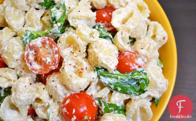 Gebratener Knoblauch-Nudelsalat