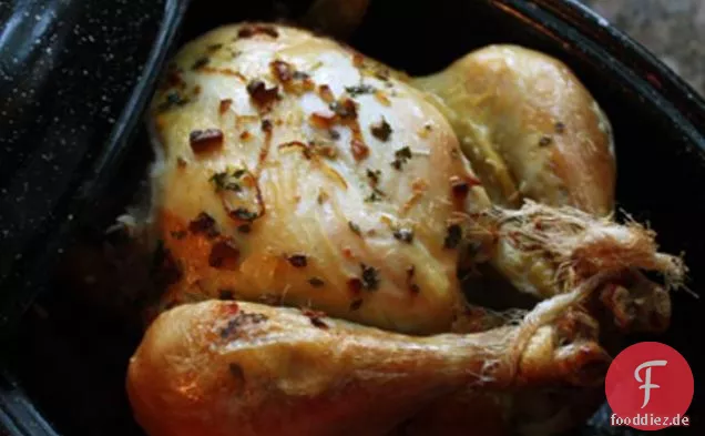 Leicht gebratenes Huhn mit Zitrone, Thymian und Knoblauch