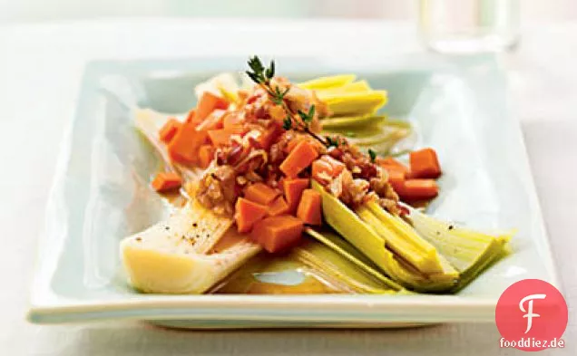 Geschmorter Lauch mit warmem Pancetta-Dressing