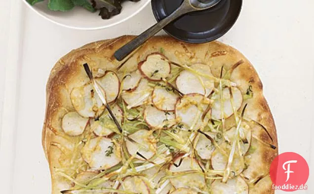 Kartoffel-Lauch-Fladenbrot mit Gemüse