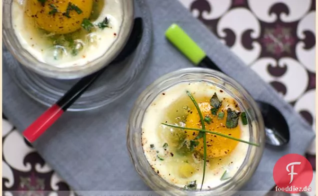 Eier En Cocotte Mit Lachs, Lauch und seinen Mouillettes