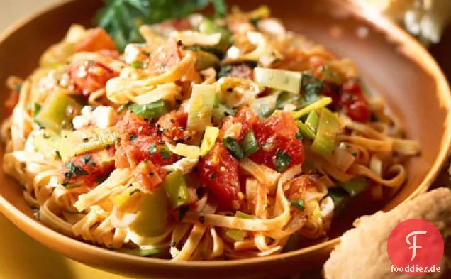 Lauch und Paprika mit Linguine
