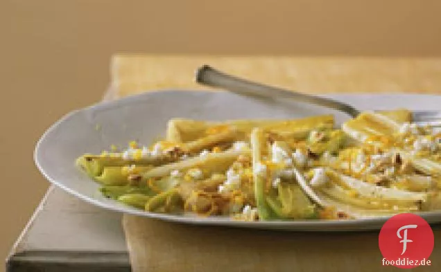 Lauch Mimose mit gerösteten Haselnüssen