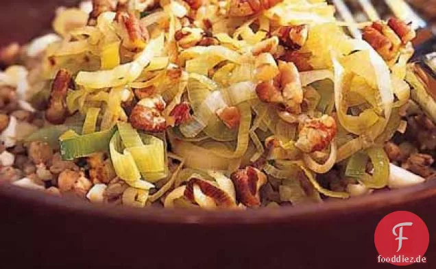 Kasha mit Lauch und Gerösteten Pekannüssen