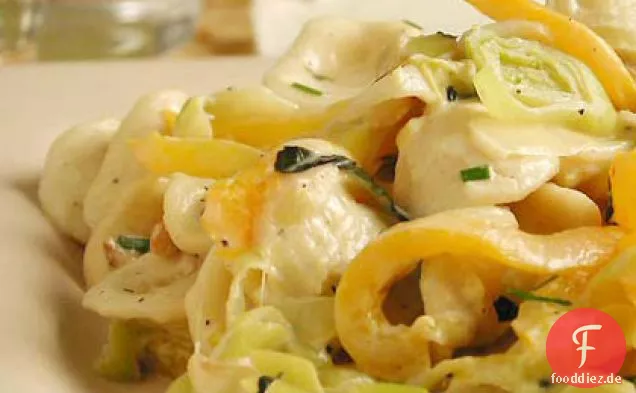 Pasta mit Lauch, Pfeffer und Schnittlauchsauce