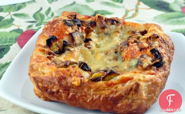 Lauch und Gruyere-Blätterteig-Pizza