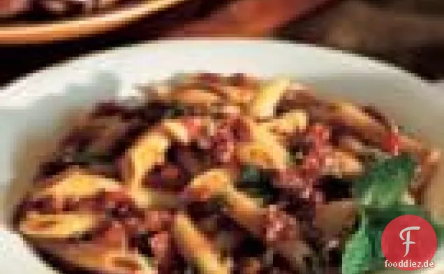 Penne mit Lammragout und Minze