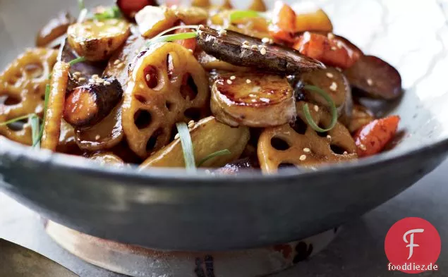 Ahornwurzel-Gemüse Stir-Fry mit Sesam