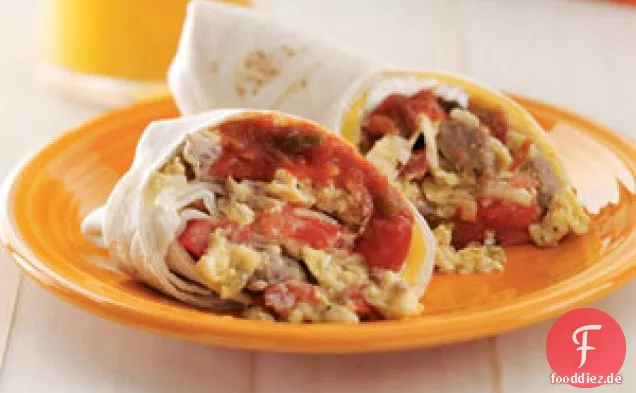 Frühstücks-Burritos mit Wurst und Käse