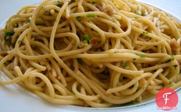 Spaghetti Mit Walnüssen Und Sardellen