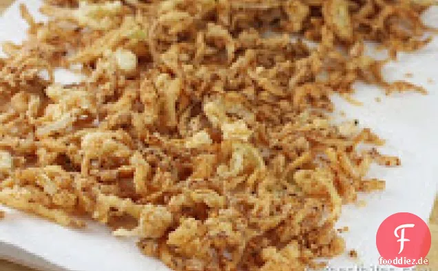 Knusprige Shoestring Zwiebeln