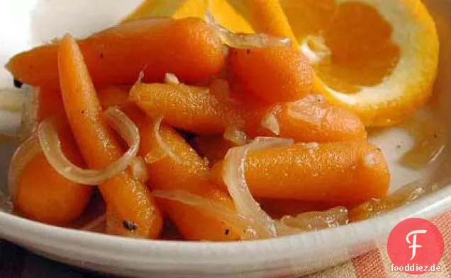 Orange Glasierte Karotten und Zwiebeln