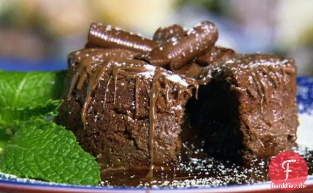 Schokoladen-Haselnuss-Lava-Kuchen