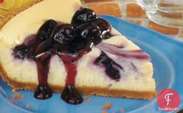 Blaubeer-Swirl-Käsekuchen