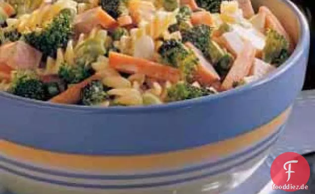 Cremiger Gemüse-Nudelsalat