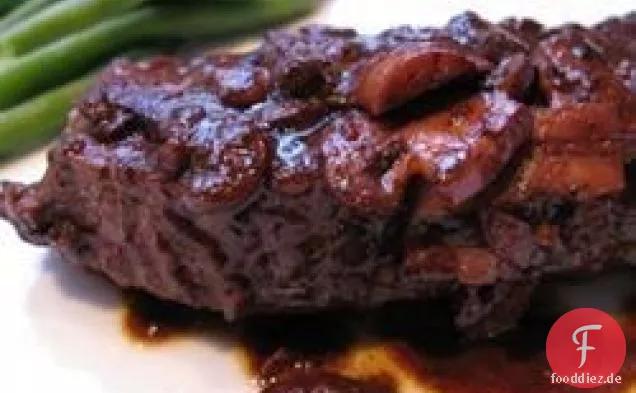 Einfaches Flat Iron Steak in Weinsauce