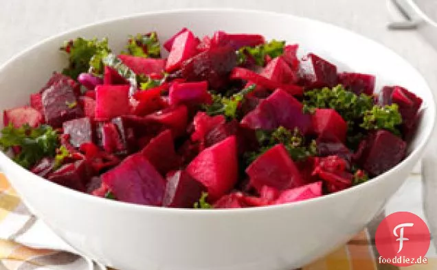 Rubinroter Rüben-Apfel-Salat