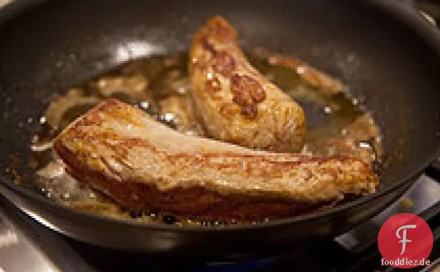 Schweinefilet mit Feigen und Zwiebeln