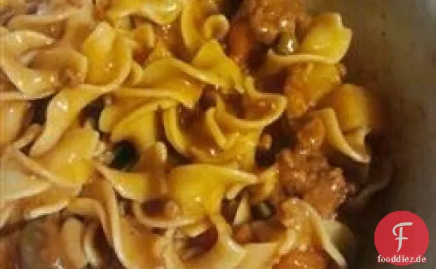 Slow-Cooker-Hackfleisch zusammenwerfen