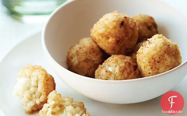 Grüne Zwiebel und Fontina Arancini