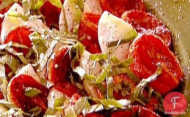 Caprese-Salat mit gerösteten Tomaten