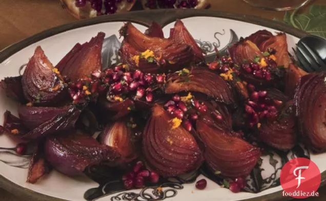Geröstete Rote Zwiebeln Mit Granatapfel, Orange Und Petersilie Gremolata