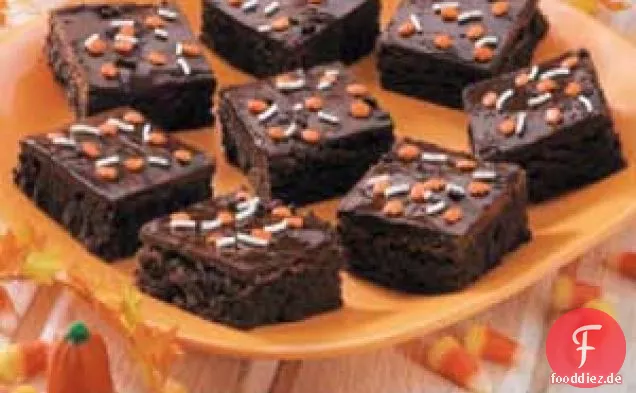 Mit Schokolade glasierte Brownies