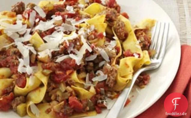 Fleischige Soße aus sonnengetrockneten Tomaten