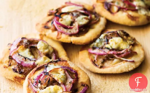 Rote Zwiebel und Gorgonzola Fladenbrot