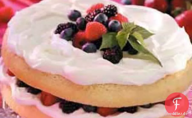 Genoise mit Fruit 'n' Cream-Füllung