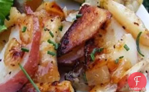 Gegrillte Kartoffeln und Zwiebeln