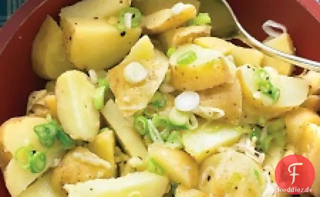 Spritziger Kartoffelsalat mit Schalotten