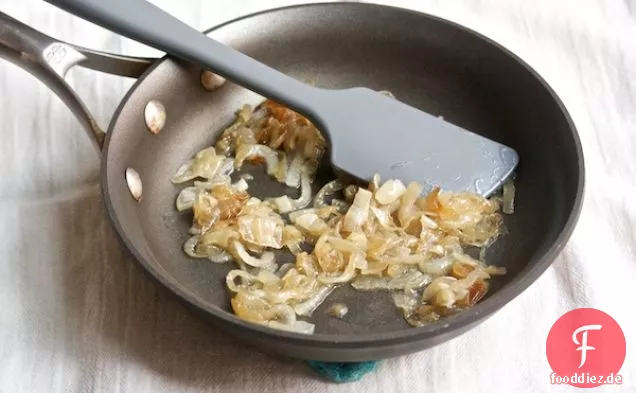 Süßkartoffel und karamellisierte Zwiebel Frittata