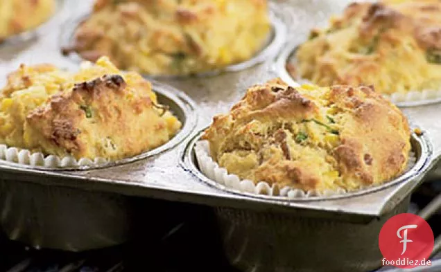 Grill-gebratene Speck-und-Schalotten-Mais-Muffins