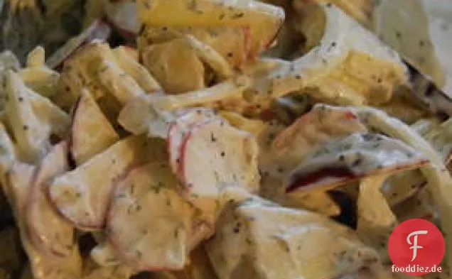 Rettich-, Apfel- und Zwiebelsalat