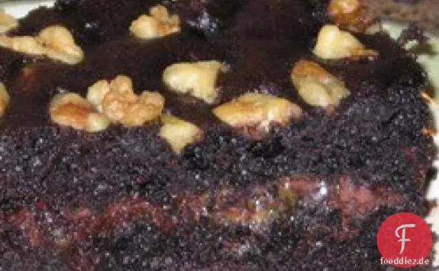 Schokoladen-Karamell-Nuss-Kuchen