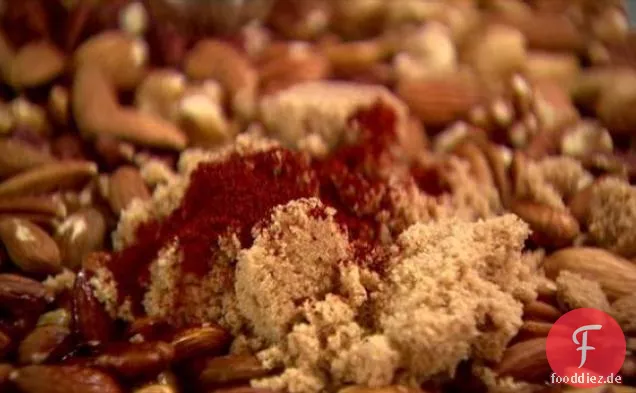 Geröstete Chipotle- und Rosmarinnüsse