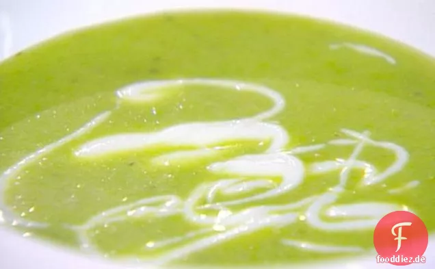 Grüne Erbsensuppe