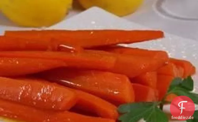 Zitronenglasierte Karotten