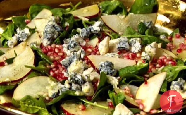 Birnen-Granatapfel-Salat mit Gorgonzola und Champagner-Vinaigrette