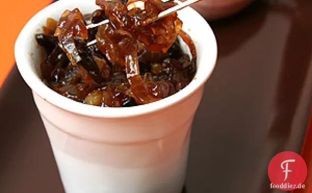 Schalotte, Kakaonib, Bier und Pflaumenmarmelade