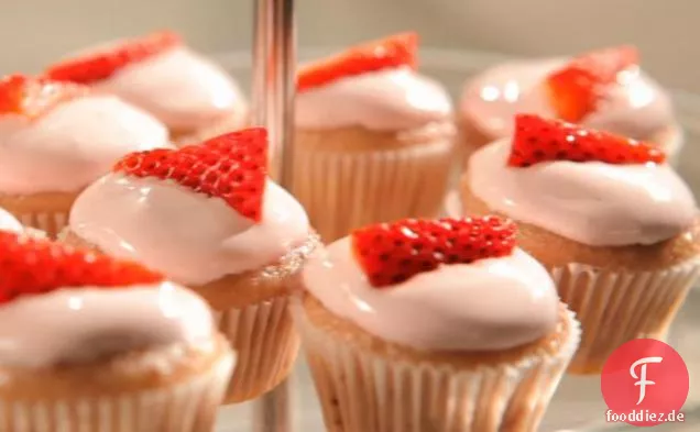 Errötende Erdbeer-Cupcakes