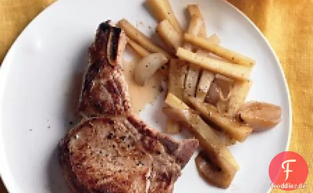 Schweinekoteletts mit Schalotten und Pastinaken