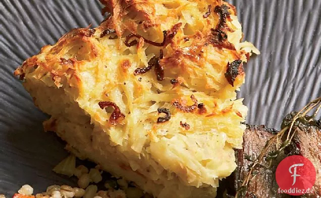 Kartoffelkugel mit gebratenen Schalotten